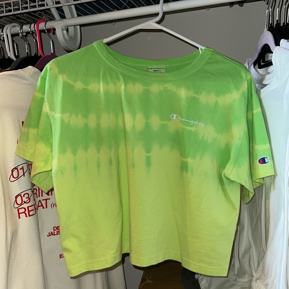 Vintage cropped champion tee